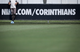 Matheus Frana durante treino do Corinthians no CT