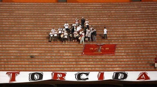 torcida-do-sao-paulo-durante-a-parada-gay.jpg