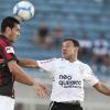 Iarley disputando bola de cabe�a