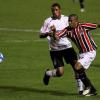 Jucilei marcando Junior Cesar