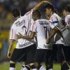 Equipe comemorando o gol da partida