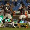 Iarley sofrendo falta de dois zagueiros do Fluminense