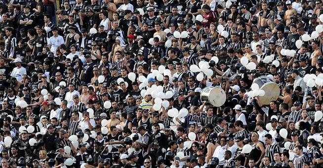 Torcida do Corinthians lotou todas as arquibancadas do Pacaembu