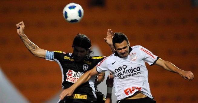 Foram 20 escanteios pro Corinthians, contra 1 para o Botafogo, mas a bola não entrou