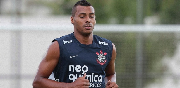 Autor de 11 gols no último Brasileiro, Élton é o primeiro reforço a ser escalado por Tite