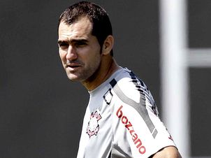 Danilo prefere não confiar nos arquirrivais