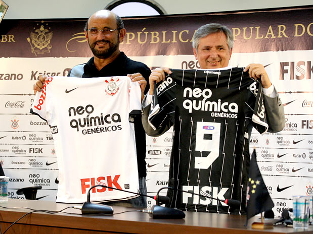 Diretor de marketin, Rosenberg quer organizar amistoso contra Portuguesa