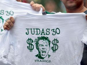 Kleber é chamado de Judas pela torcida do Palmeiras