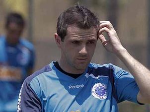 Montillo reafirmou desejo de se transferir ou receber aumento de imediato