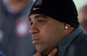 Adriano encerrou seu contrato com o Corinthians