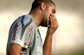 Adriano fez questão de desmentir os boatos sobre seu atraso
