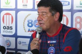 Joel Santana terá sete desfalques na partida contra o Timão