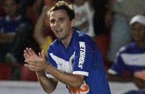 Meia argentino Montillo tem contrato com o Cruzeiro até julho de 2014