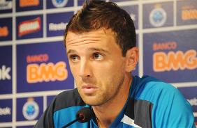 Motillo ganha bem menos de salário no Cruzeiro do que ganharia no Corinthians