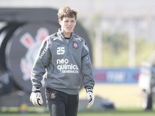 No Timão, Renan é relacionado pela primeira vez