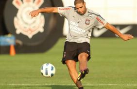O Imperador já tem treinado finalizações no CT do Corinthians