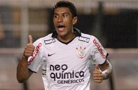Paulinho tem feito uma boa sequência de jogos pelo Corinthians