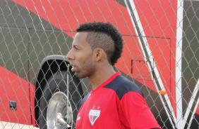 Vitor Júnior vem jogando um futebol botino, ao contrário do seu cabelo