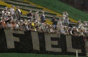 Torcedores do Corinthians no duelo contra a Chapecoense, na Arena Cond, pelo Brasileiro