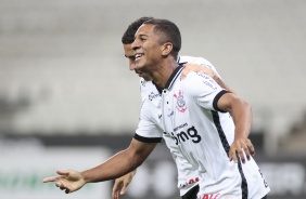 Dav anotou o nico gol do Corinthians contra o Atltico-MG