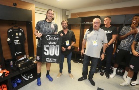 Cssio  homenageado por completar 500 jogos pelo Corinthians