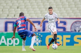Mateus Vital durante jogo entre Corinthians e Fortaleza, no Castelo, pelo Campeonato Brasileiro