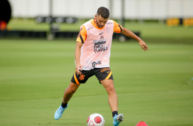 Jnior Moraes em treino do Corinthians no CT Joaquim Grava