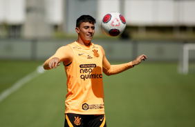 Gustavo Mantuan em treino do Corinthians