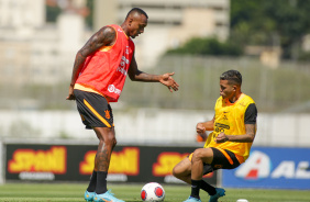 Raul Gustavo e Adson em treino do Corinthians