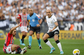 Fbio Santos em mais uma partida pelo Corinthians