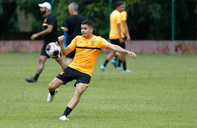 Thomas no ltimo treino do Corinthians antes de encarar o Fast pela Copinha