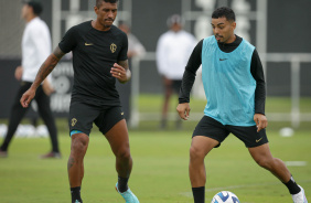 Paulinho e Matheus Bidu em treino do Corinthians nesta tera
