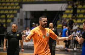 Thalisson comemorando a vaga na final do Estadual de Futsal