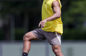 Guilherme Biro durante treino do Corinthians