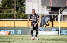 Joo Pedro Tchoca em sua estreia no profissional do Corinthians