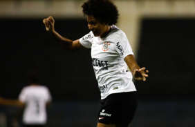 Yaya danou para celebrar o gol marcado pelo Corinthians na Fazendinha
