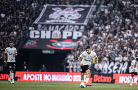 Rodrigo Garro em lance no jogo entre Corinthians e Atltico-MG pelo Campeonato Brasileiro