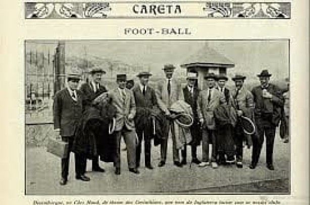 O time ingls Corinthian durante vinda ao Brasil em 1910