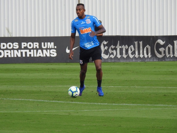 Raul Gustavo, do sub-20, atuou na equipe titular do jogo-treino; Zagueiro foi multado aps desferir um soco no goleiro do Flamengo na semifinal do Brasileiro Sub-20.