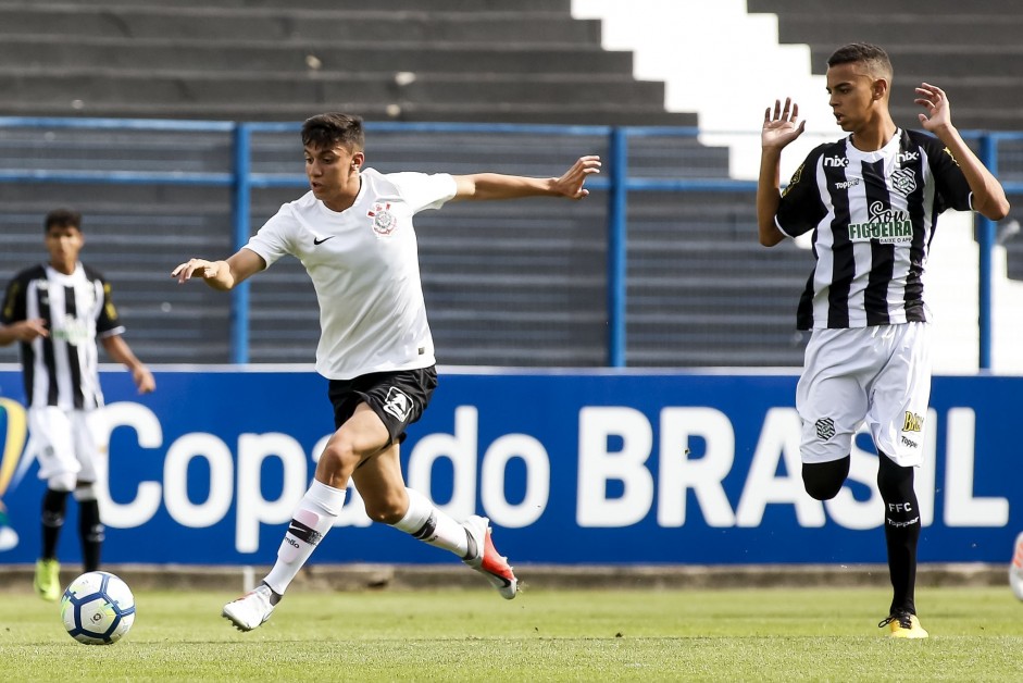 Gustavo Mantuan durante empate contra o Figueirense, pela Copa do Brasil Sub-17