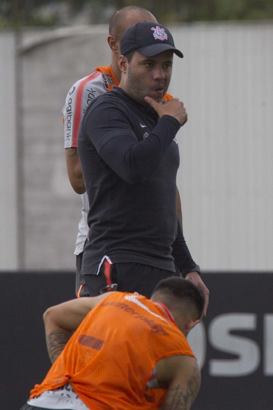 Jair prepara o Corinthians para enfrentar seu ex-clube