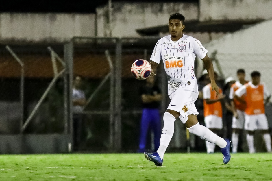 derson fez sua estreia com a camisa do Corinthians diante do Novorizontino