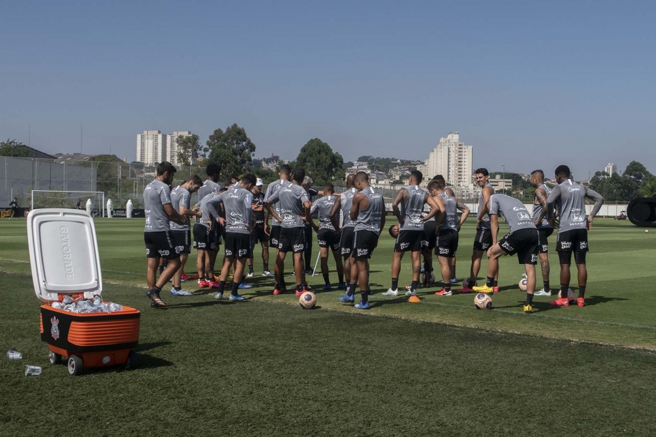 Elenco do Corinthians teve um total de 21 casos positivos entre os 30 atletas