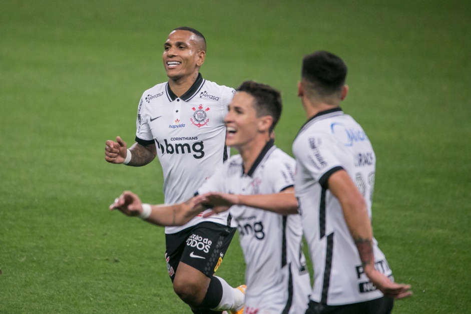Otero marcou o primeiro gol do Corinthians contra o Bahia, na Neo Qumica Arena