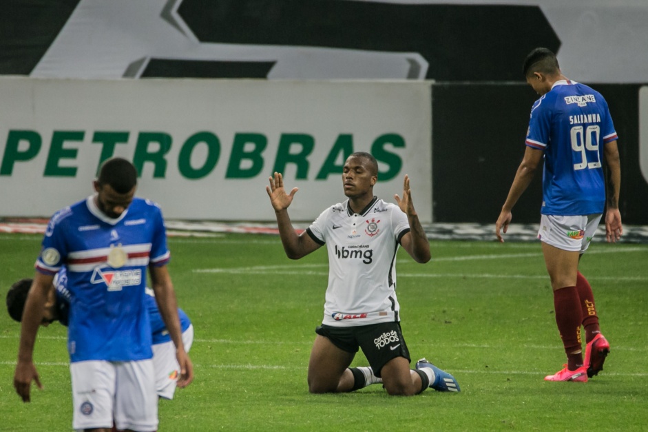 Xavier durante jogo contra o Bahia, na Neo Qumica Arena