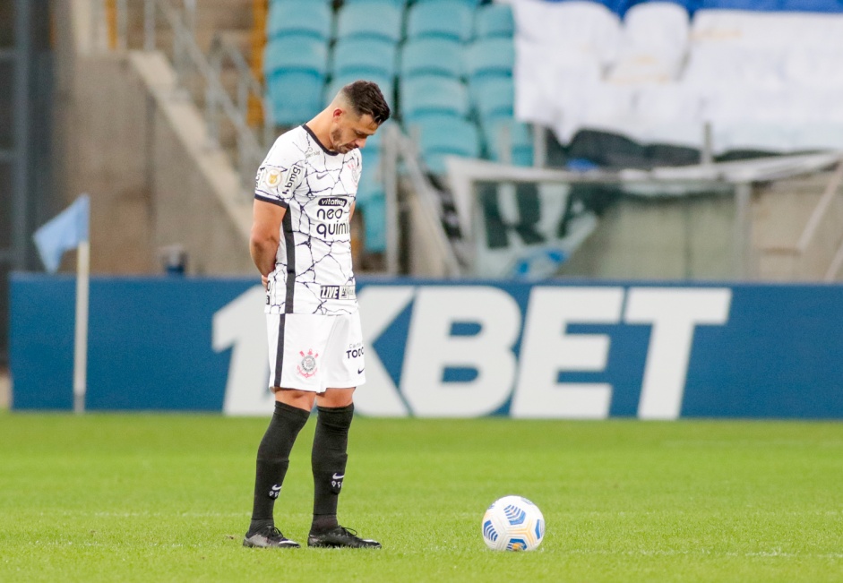Giuliano durante partida entre Corinthians e Grmio, pelo Campeonato Brasileiro