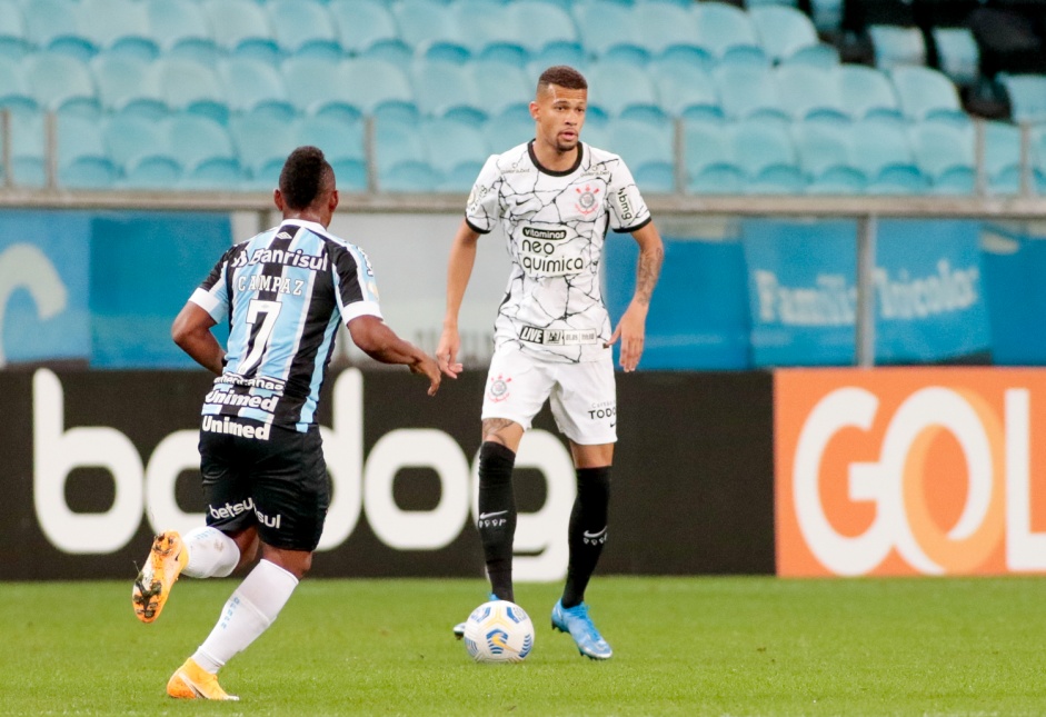 Joo Victor durante partida entre Corinthians e Grmio, pelo Campeonato Brasileiro