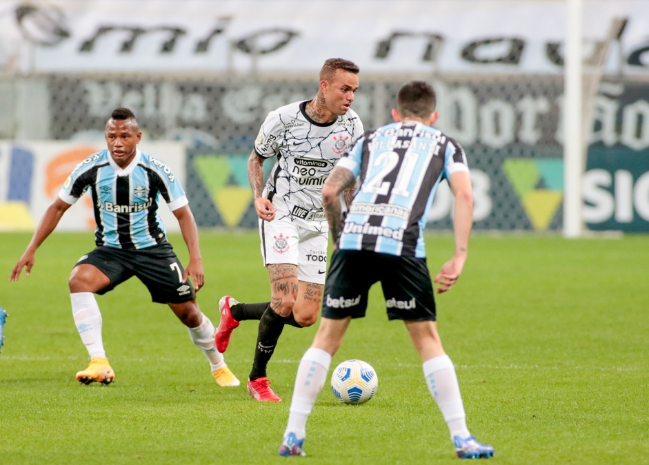 Luan durante partida entre Corinthians e Grmio, pelo Campeonato Brasileiro