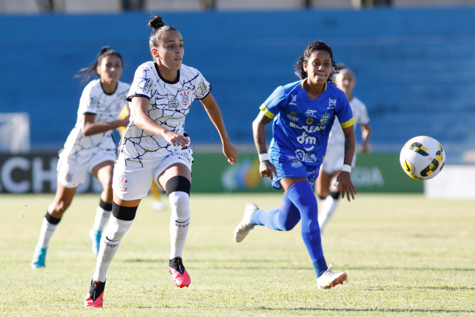 Gabi Portilho em jogo contra o So Jos pelo Campeonato Brasileiro Feminino 2022