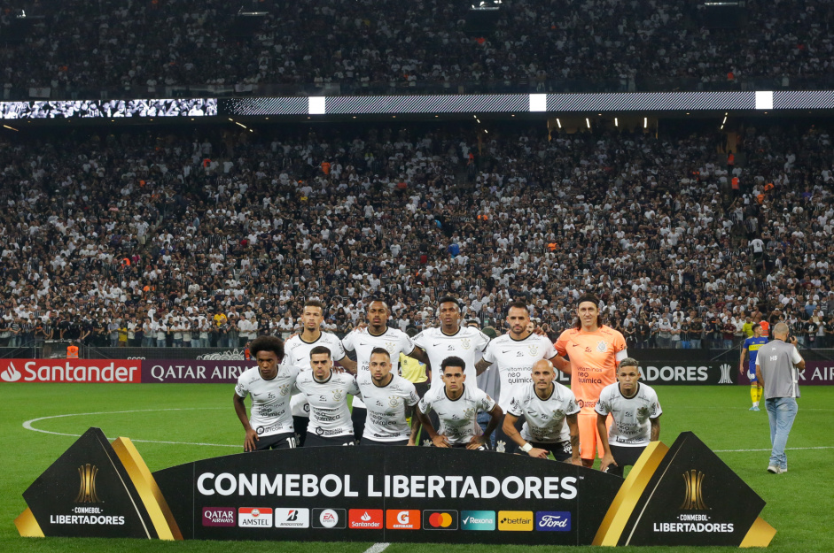 Time do Corinthians em jogo contra o Boca Juniors
